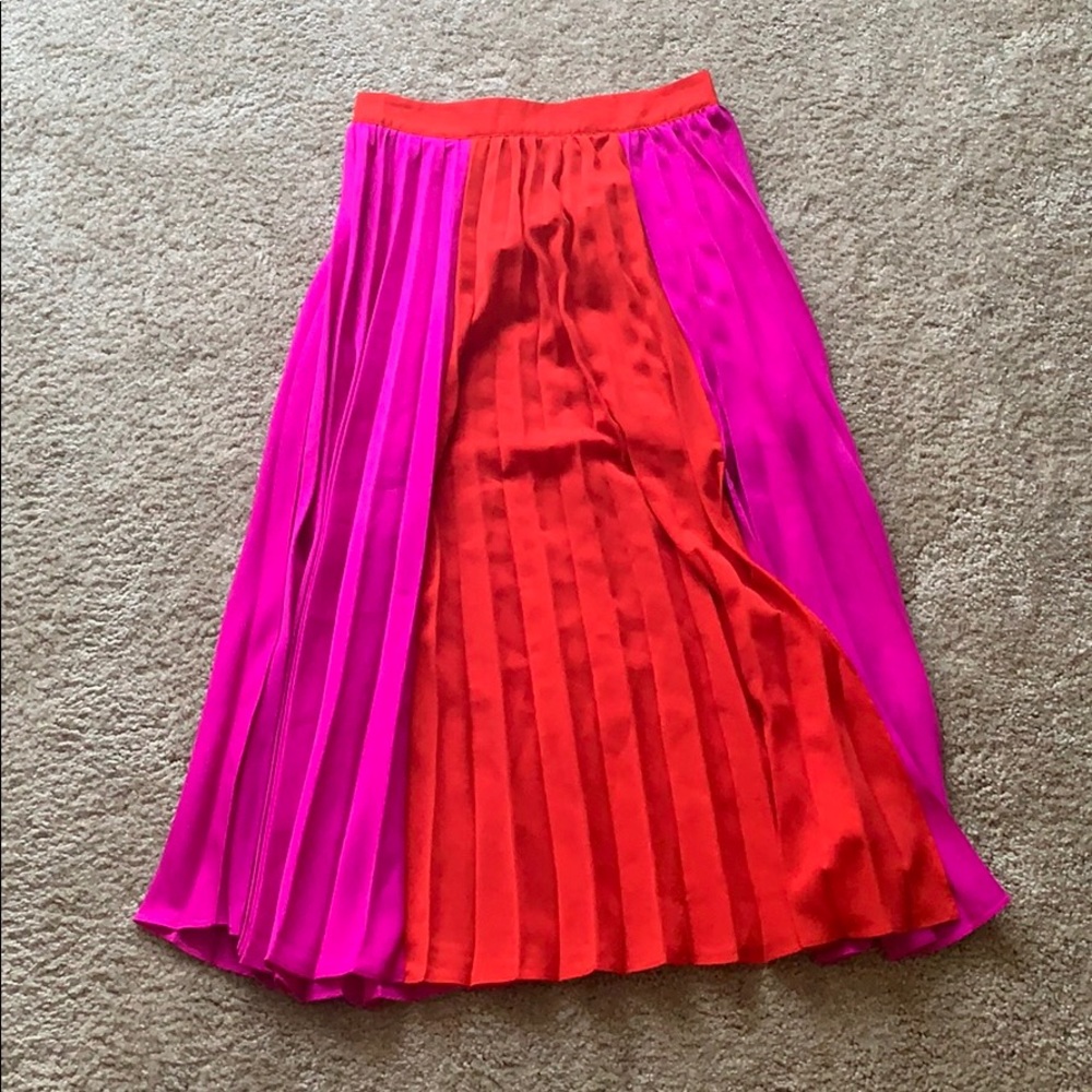 Pleated midi skirt